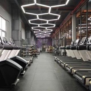 Хорошая цена ODM OEM цвета плиток настила фитнес-зала СПОРТЗАЛА резиновый красный черный онлайн