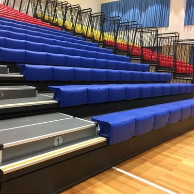 Фронт - установленные Retractable посадочные места Bleacher для стадиона кино аудитории