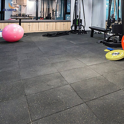 Образцы - предоставьте резиновый коврик для пола с простой установкой и долговечным преимуществом