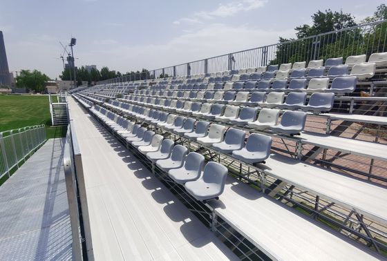 Хорошая цена Палетная зеленая искусственная трава 8000-22000 Плотность для газонов с низким содержанием онлайн